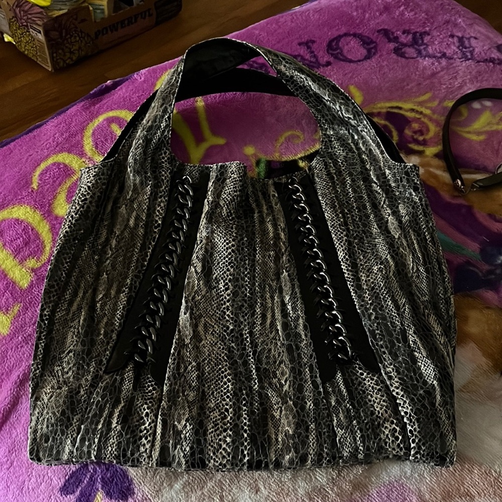 Max New York shoulder bag